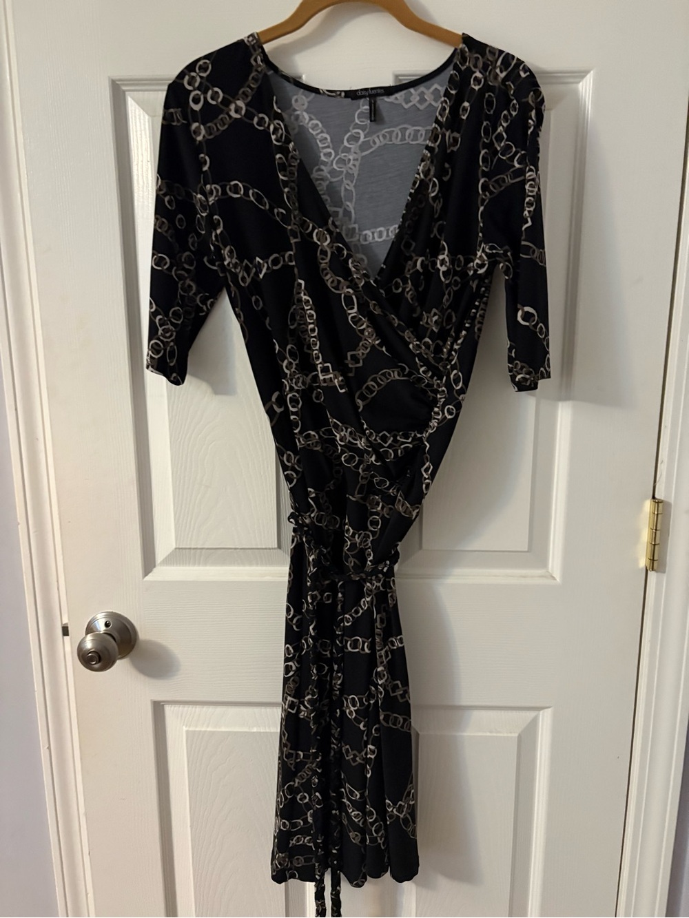 Daisy Fuentes Black Chain-Print Midi Wrap Dress